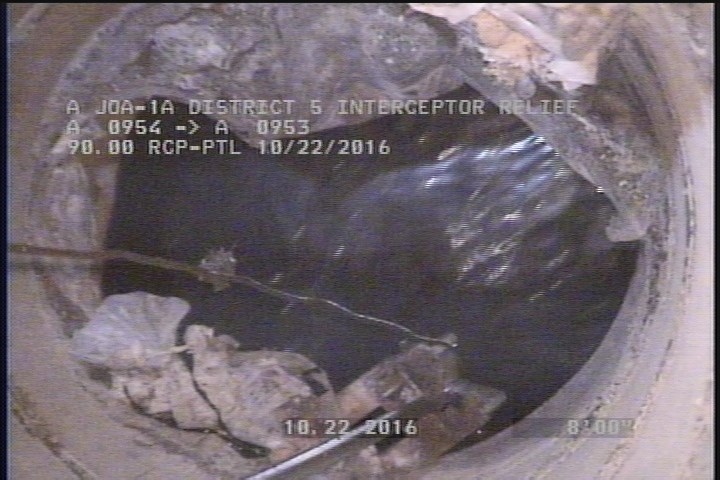 Lining Failure Detached, from 04 to 08 o'clock, within 8 inches of joint: NO - BOTTOM OF STACK