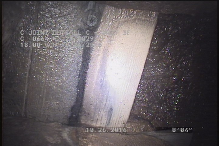 General Observation - Conn. @ Mh, 9 O' Clock. STOPLOG IN PLACE