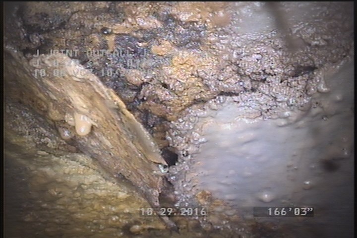 Surface Corrosion Metal Pipe, from 08 to 04 o'clock, within 8 inches of joint: NO - 20%