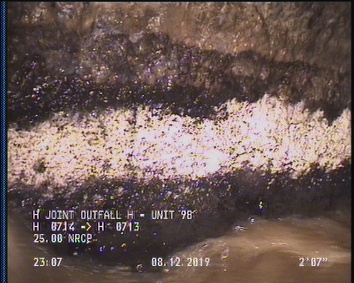 Deposits Attached Grease, 5 %of cross sectional area, from 03 to 09 o'clock, , within 8 inches of joint: YES, Start