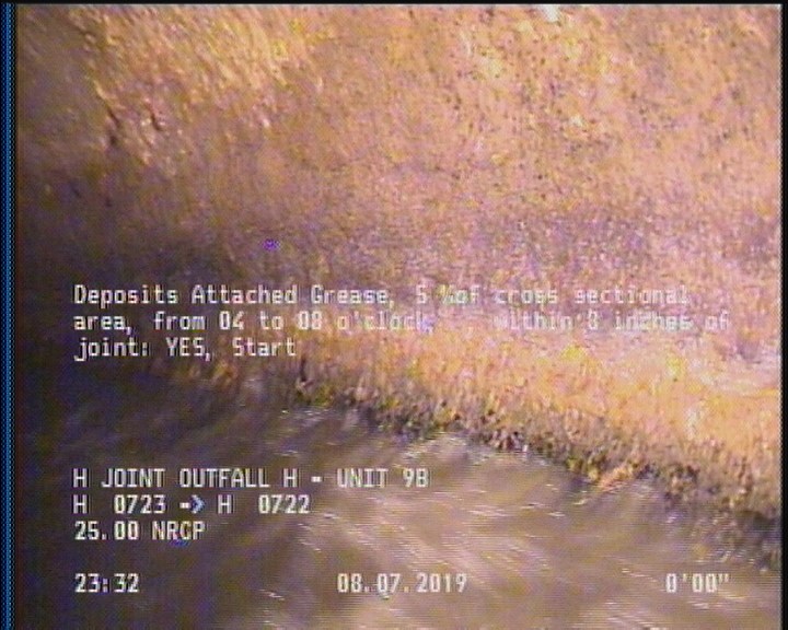 Deposits Attached Grease, 5 %of cross sectional area, from 04 to 08 o'clock, , within 8 inches of joint: YES, Start