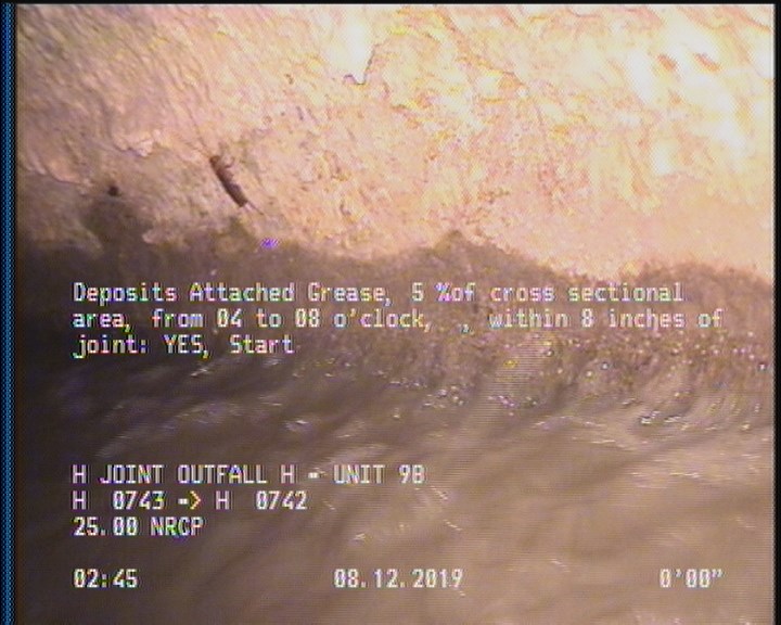 Deposits Attached Grease, 5 %of cross sectional area, from 04 to 08 o'clock, , within 8 inches of joint: YES, Start