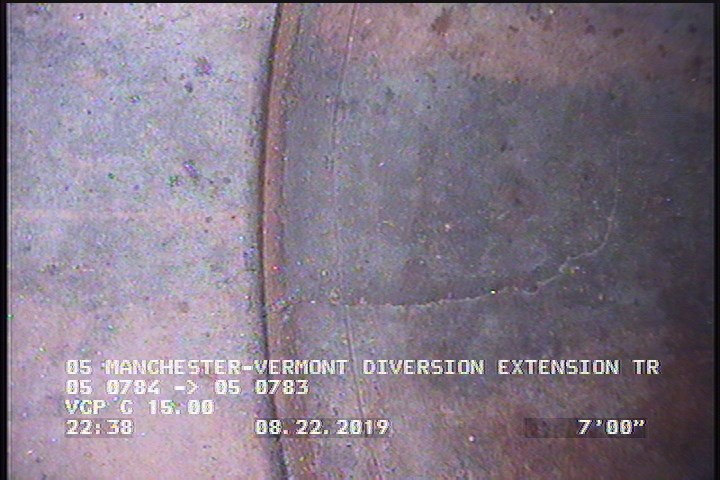 Fracture Multiple, from 09 to 03 o'clock, within 8 inches of joint: YES