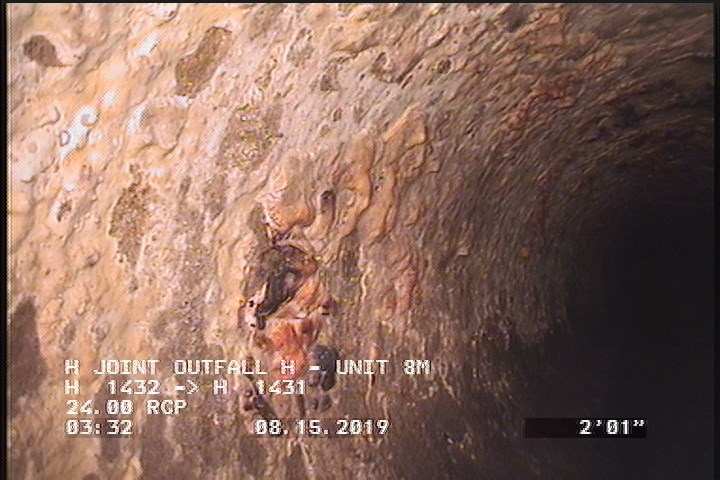 Surface Aggregate Projecting, from 08 to 04 o'clock, within 8 inches of joint: YES, Start