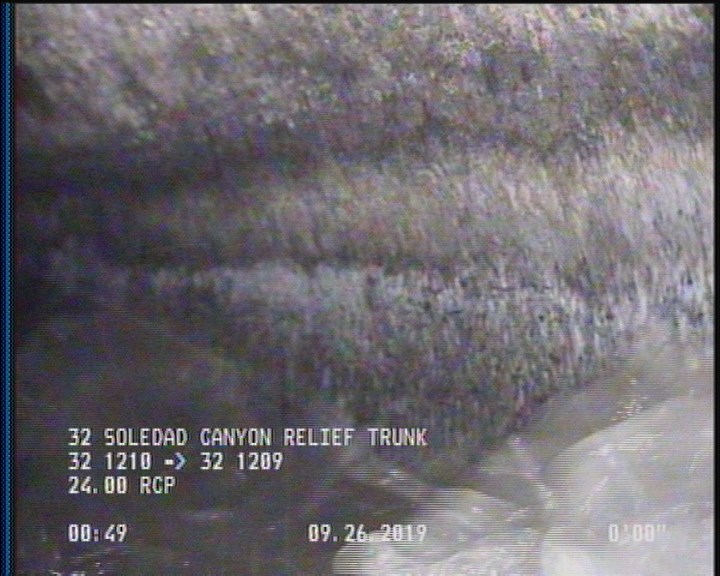 Deposits Attached Grease, 5 %of cross sectional area, from 03 to 09 o'clock, , within 8 inches of joint: YES, Start