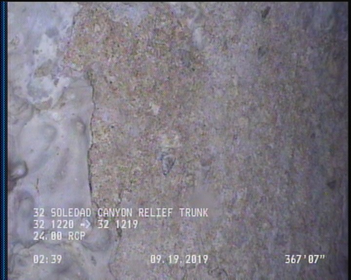 Surface Aggregate Projecting, from 09 to 03 o'clock, within 8 inches of joint: YES, Start
