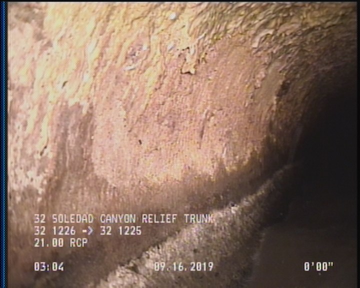 Surface Spalling, from 09 to 03 o'clock, within 8 inches of joint: YES, Start