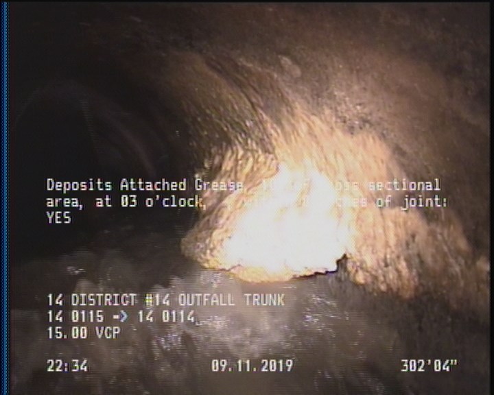 Deposits Attached Grease, 10 %of cross sectional area, at 03 o'clock, , within 8 inches of joint: YES