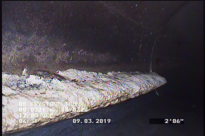 Deposits Attached Grease, 10 %of cross sectional area, at 09 o'clock, , within 8 inches of joint: YES