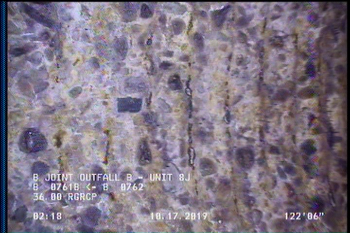 Surface Aggregate Projecting, from 08 to 04 o'clock, within 8 inches of joint: YES, Finish