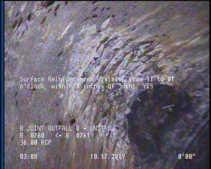Surface Reinforcement Visible, from 11 to 01 o'clock, within 8 inches of joint: YES