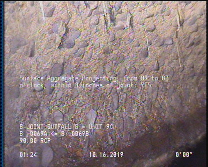 Surface Aggregate Projecting, from 09 to 03 o'clock, within 8 inches of joint: YES