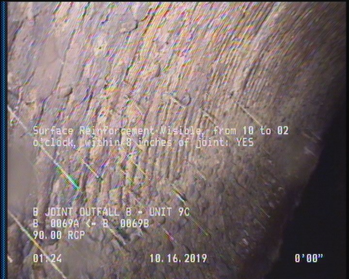 Surface Reinforcement Visible, from 10 to 02 o'clock, within 8 inches of joint: YES