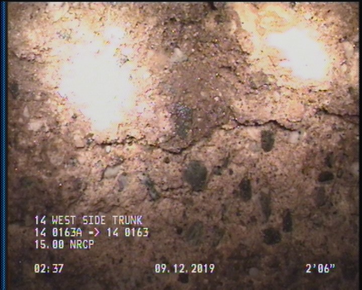 Surface Spalling, from 08 to 04 o'clock, within 8 inches of joint: YES, Start