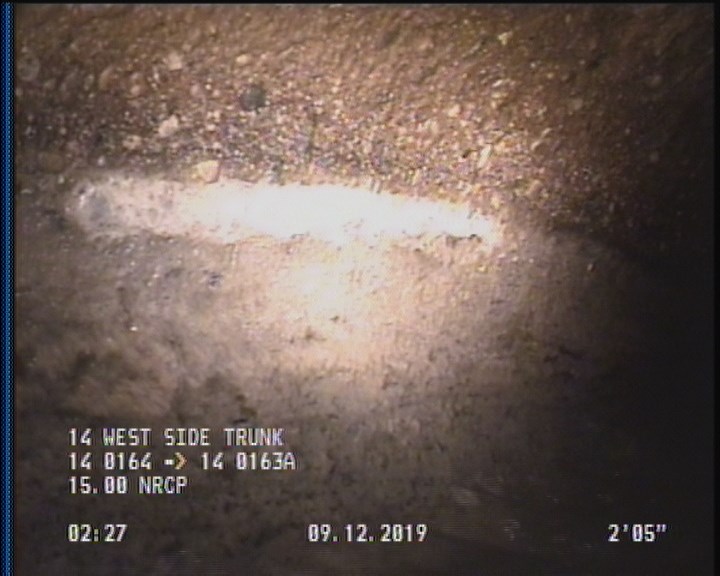 Deposits Attached Grease, 5 %of cross sectional area, from 04 to 08 o'clock, , within 8 inches of joint: YES, Start