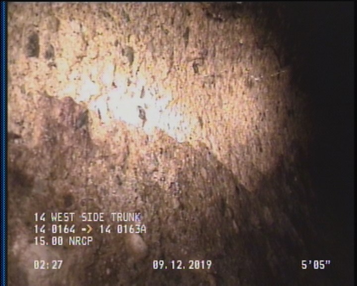 Surface Spalling, from 08 to 04 o'clock, within 8 inches of joint: YES, Start