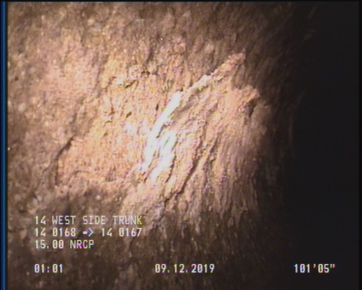 Surface Spalling, from 08 to 04 o'clock, within 8 inches of joint: YES, Start