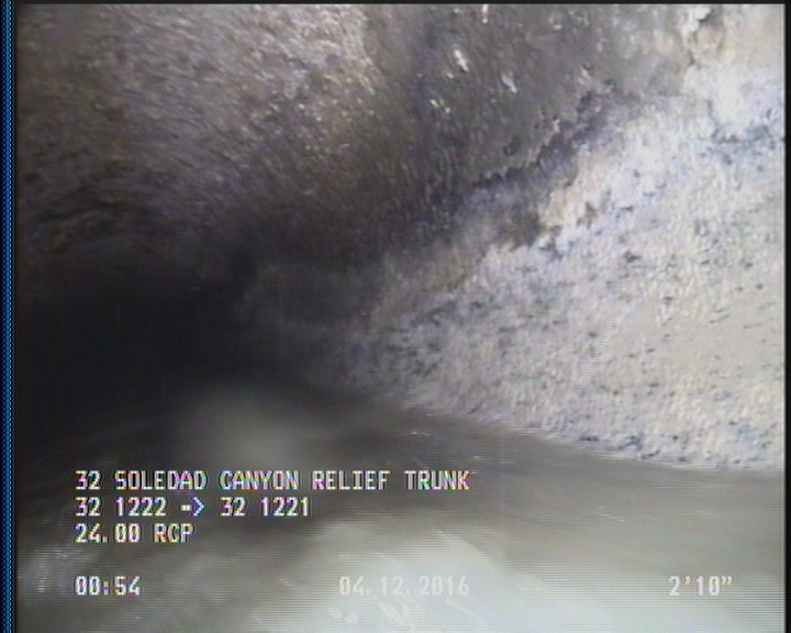 Deposits Attached Grease, 5 %of cross sectional area, from 03 to 09 o'clock, , within 8 inches of joint: YES, Start