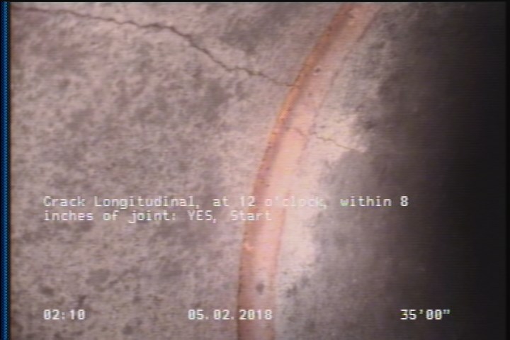 Crack Longitudinal, at 12 o'clock, within 8 inches of joint: YES, Start