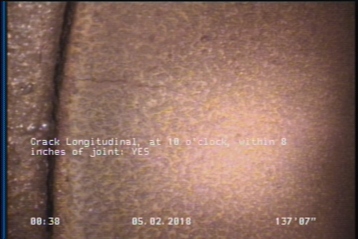 Crack Longitudinal, at 10 o'clock, within 8 inches of joint: YES