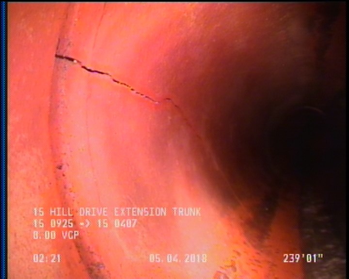 Fracture Spiral, from 09 to 12 o'clock, within 8 inches of joint: YES