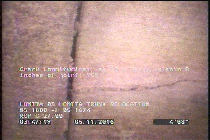 Crack Longitudinal, at 12 o'clock, within 8 inches of joint: YES