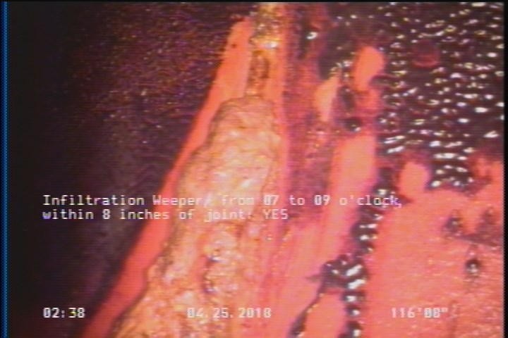 Infiltration Weeper, from 07 to 09 o'clock, within 8 inches of joint: YES