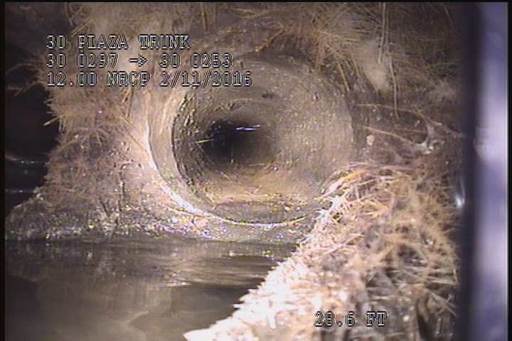 General Observation - OPEN CONN. INSIDE THE MH. @ 05 O'CLOCK