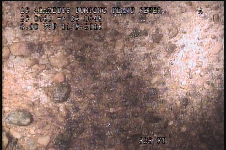Surface Aggregate Projecting, from 08 to 04 o'clock, within 8 inches of joint: YES, Start - MODERATE AGG SPORATIC