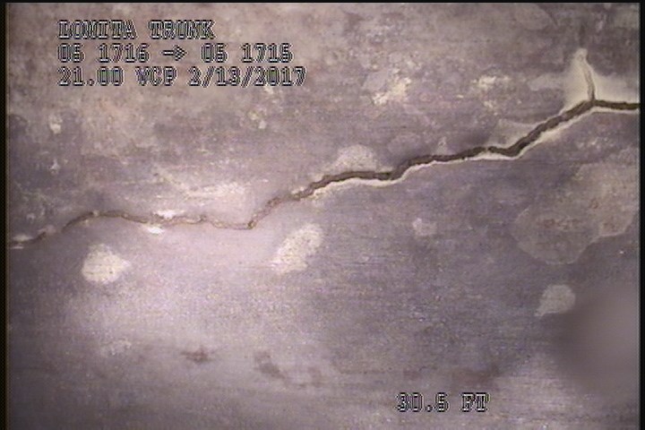 Fracture Spiral, from 01 to 03 o'clock, within 8 inches of joint: YES - SL