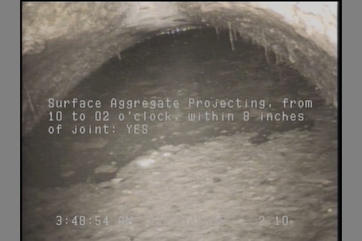 Surface Aggregate Projecting, from 10 to 02 o'clock, within 8 inches of joint: YES