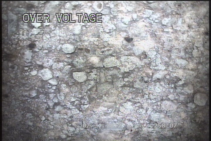 Surface Aggregate Projecting, from 08 to 04 o'clock, within 8 inches of joint: NO - SEVERE AGG