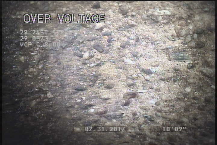 Surface Aggregate Projecting, from 08 to 04 o'clock, within 8 inches of joint: YES, Start - SEVERE AGG