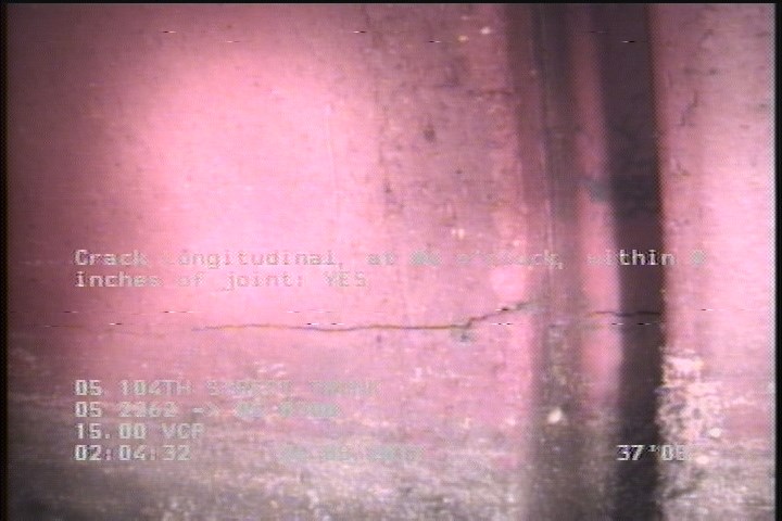 Crack Longitudinal, at 04 o'clock, within 8 inches of joint: YES