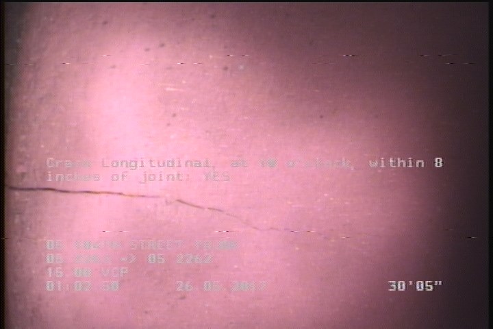 Crack Longitudinal, at 10 o'clock, within 8 inches of joint: YES