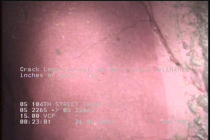Crack Longitudinal, at 01 o'clock, within 8 inches of joint: YES