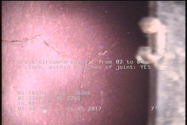 Crack Circumferential, from 02 to 04 o'clock, within 8 inches of joint: YES