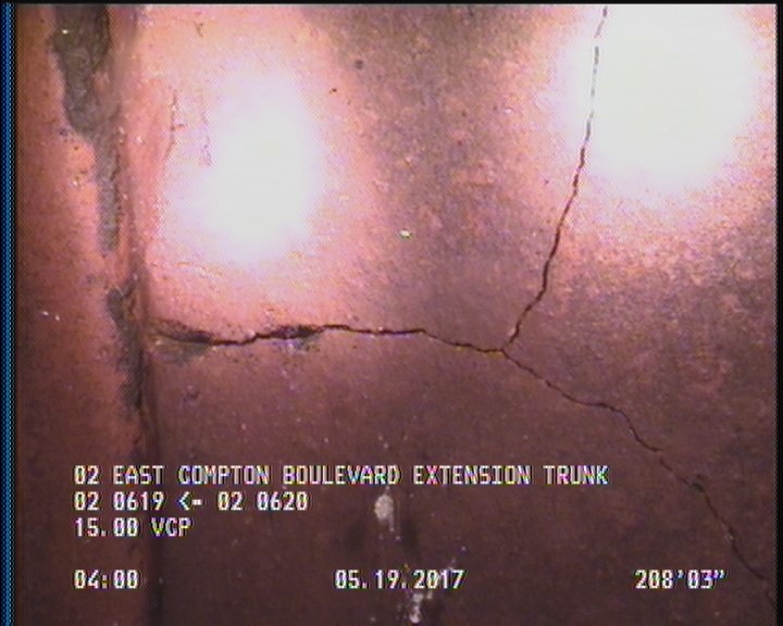 Crack Multiple, from 08 to 04 o'clock, within 8 inches of joint: YES