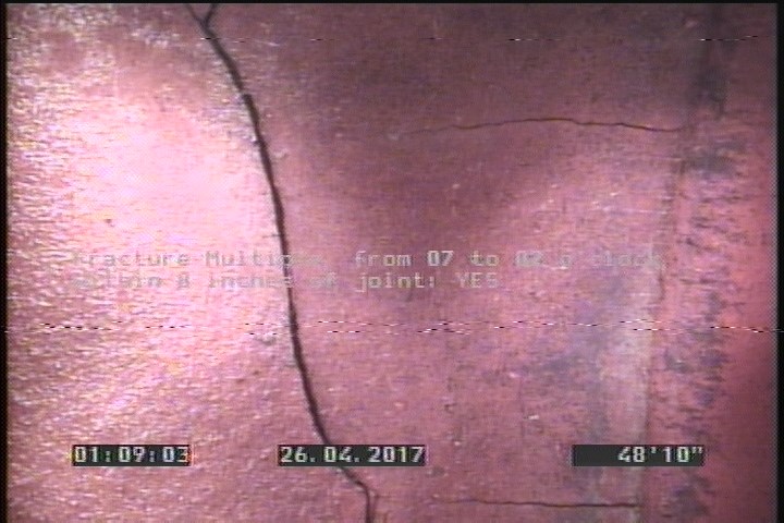 Fracture Multiple, from 07 to 02 o'clock, within 8 inches of joint: YES