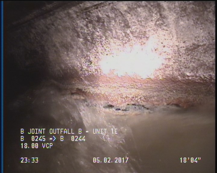 Deposits Attached Grease, 5 %of cross sectional area, from 04 to 08 o'clock, , within 8 inches of joint: YES, Start