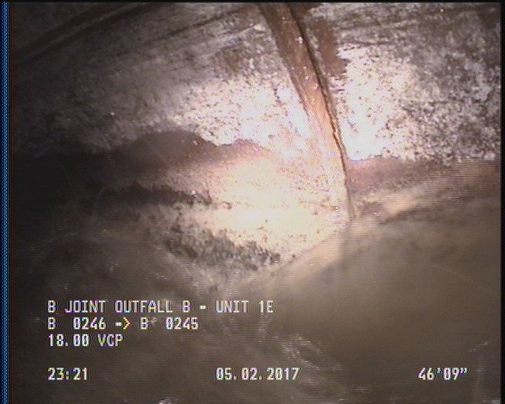 Deposits Attached Grease, 5 %of cross sectional area, from 04 to 08 o'clock, , within 8 inches of joint: YES, Start