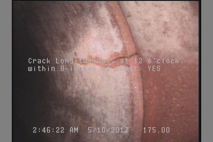 Crack Longitudinal, at 12 o'clock, within 8 inches of joint: YES