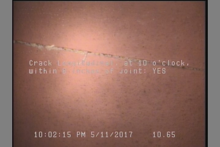 Crack Longitudinal, at 10 o'clock, within 8 inches of joint: YES