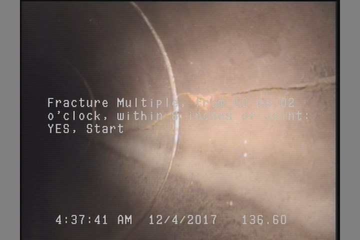 Fracture Multiple, from 10 to 02 o'clock, within 8 inches of joint: YES, Start