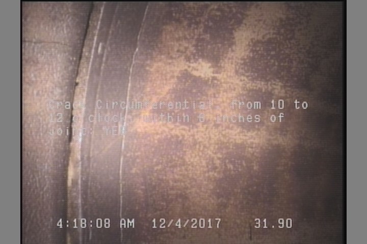 Crack Circumferential, from 10 to 12 o'clock, within 8 inches of joint: YES