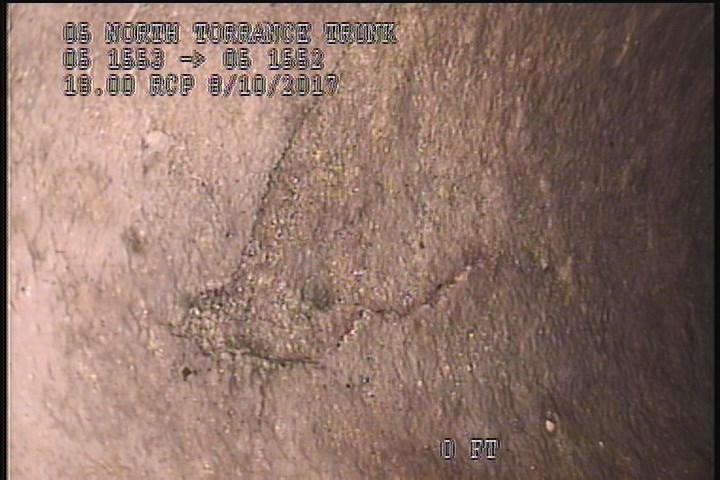 Surface Spalling, from 08 to 04 o'clock, within 8 inches of joint: YES, Start - PEELING CONCRETE