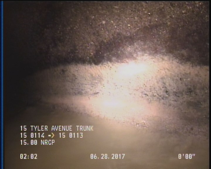 Deposits Attached Grease, 5 %of cross sectional area, from 04 to 08 o'clock, , within 8 inches of joint: YES, Start