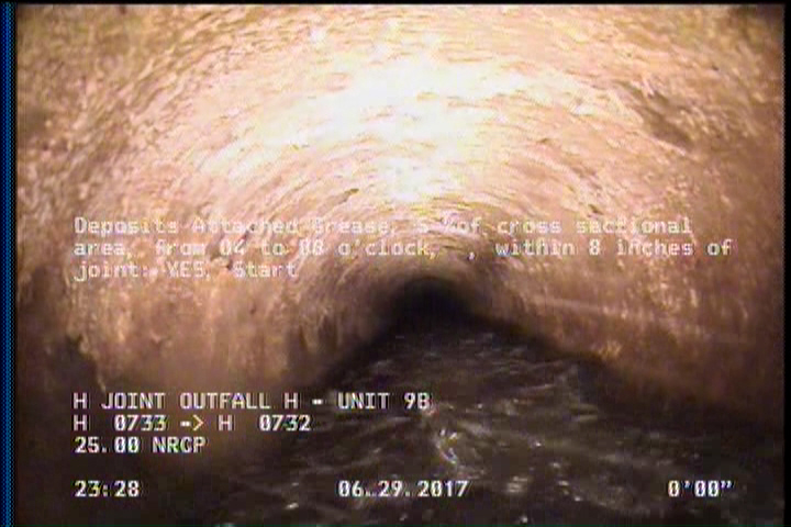 Deposits Attached Grease, 5 %of cross sectional area, from 04 to 08 o'clock, , within 8 inches of joint: YES, Start