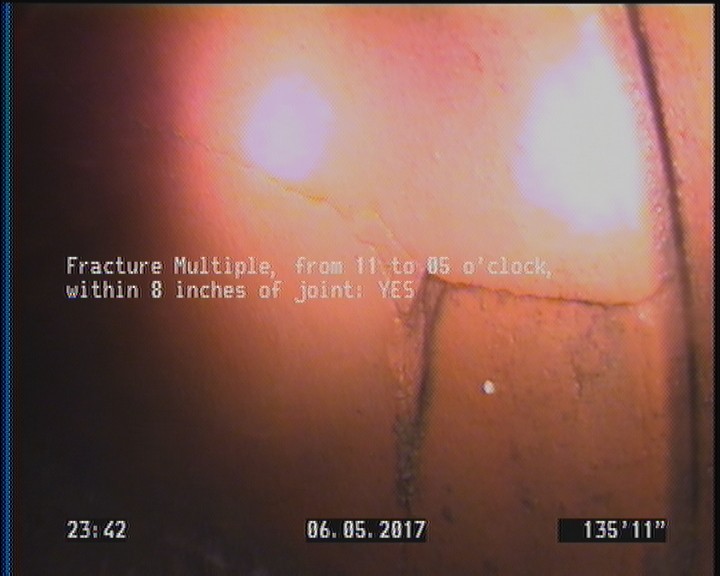 Fracture Multiple, from 11 to 05 o'clock, within 8 inches of joint: YES
