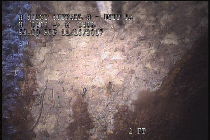 Surface Aggregate Projecting, from 10 to 02 o'clock, within 8 inches of joint: YES